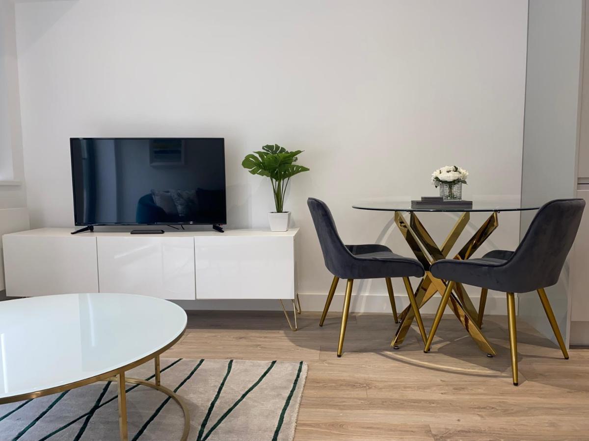Roomotel - Broadoaks Apartments Солихалл Экстерьер фото