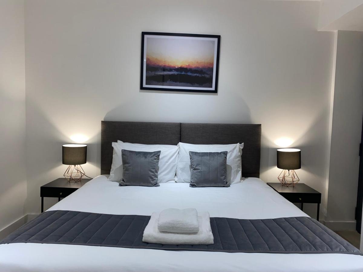 Roomotel - Broadoaks Apartments Солихалл Экстерьер фото