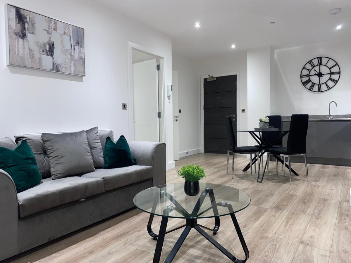 Roomotel - Broadoaks Apartments Солихалл Экстерьер фото