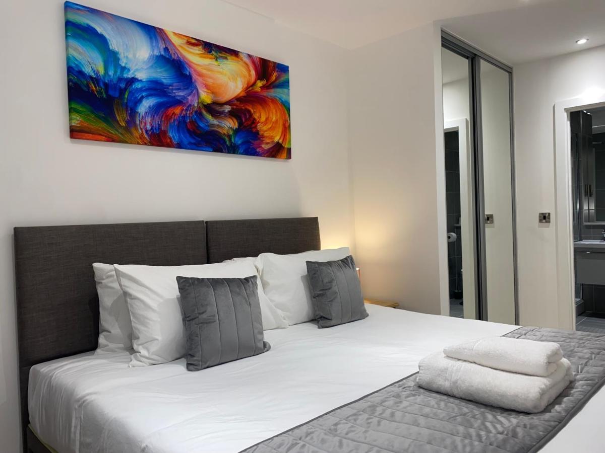 Roomotel - Broadoaks Apartments Солихалл Экстерьер фото