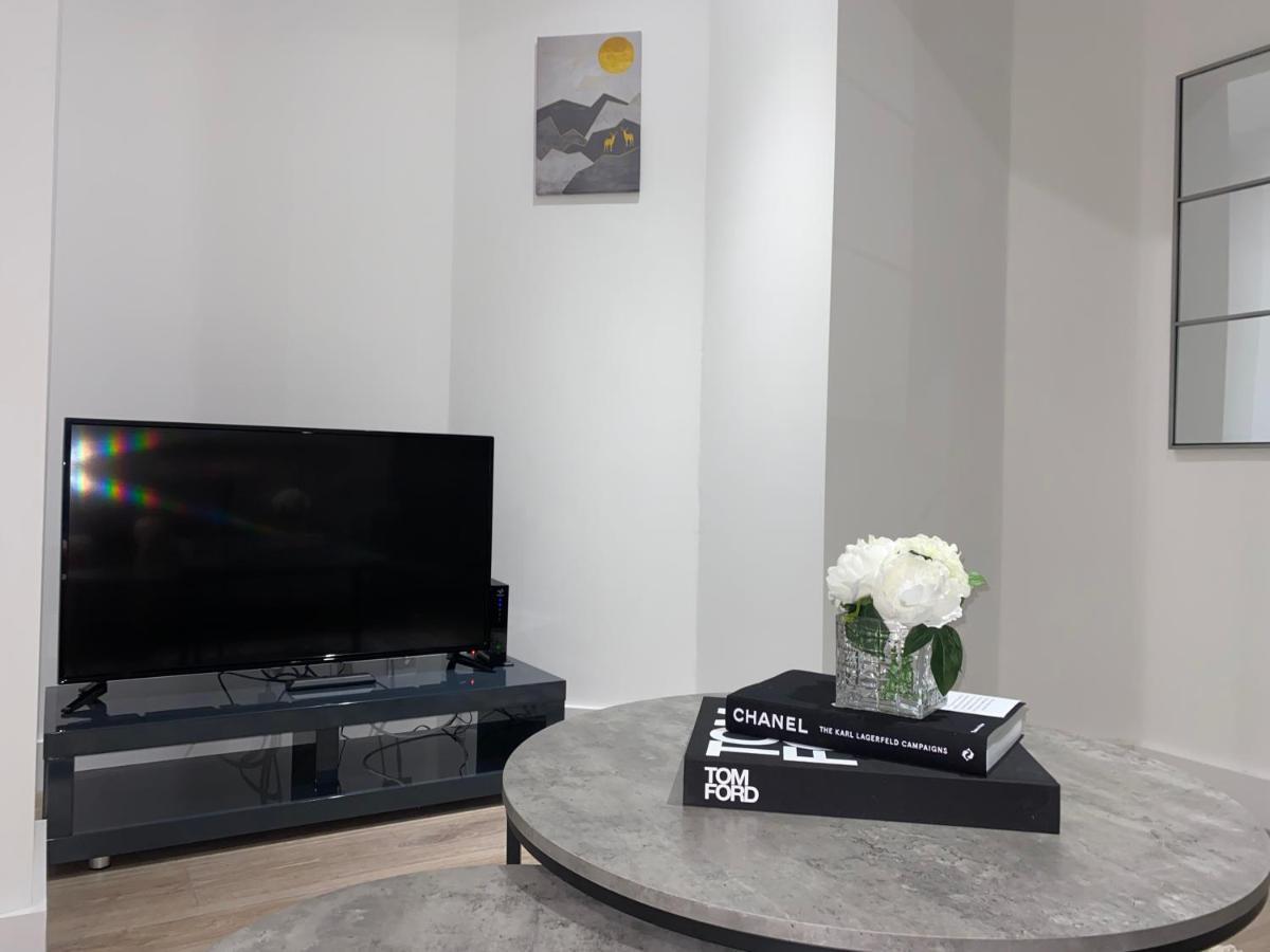 Roomotel - Broadoaks Apartments Солихалл Экстерьер фото